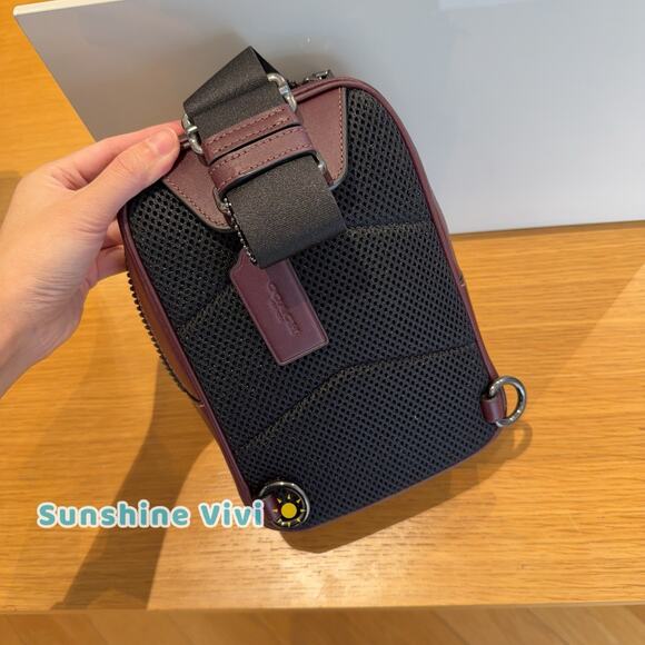 NWT Coach men's Racer Sling Pack In Signature Canvas CV763 Black Currant - Picture 2 of 4